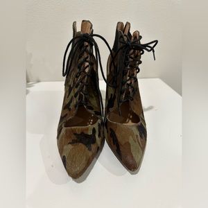 Banana Republic heels Size 6.5